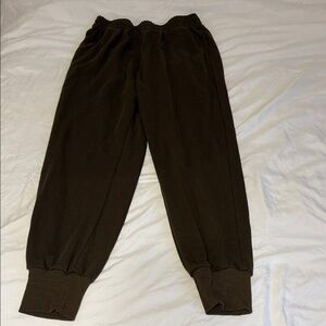 Yovela Women’s Brown Sweatpants